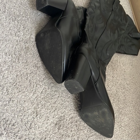 Tall black cowboy boots w heel - Picture 3 of 4
